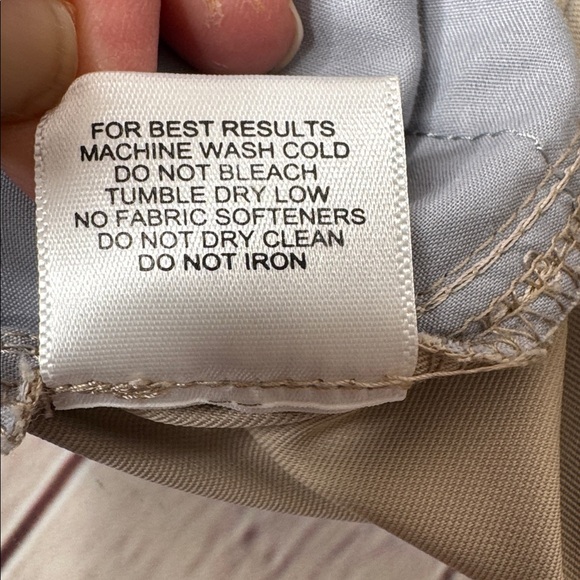 Peter Millar Men's Short - Picture 7 of 12